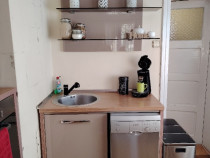 Mobilă de bucătărie + 8 covoare