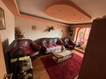 Apartament 3 camere zona Judetean,decomandat,110000 Euro