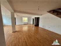 Casa individuala de / potrivita si pentru business in zona