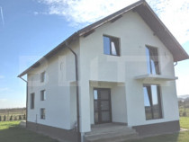Casă modernă, construită &icirc;n 2025, cu terasă și priveli