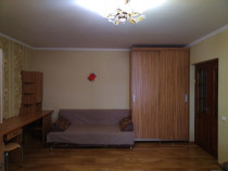 Garsoniera de inchiriat in zona Piata Amzei