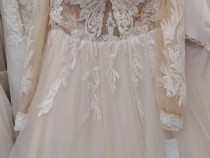Vand rochie de mireasă mărimea 50