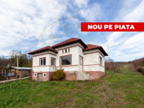 Casa la tara cu teren generos in zona Calinesti-Ciocanesti -