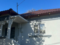 Casă renovată, teren 2400 mp, sat Sirsca