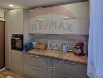 Apartament cu 4 camere de v&acirc;nzare &icirc;n zona Ultracentral