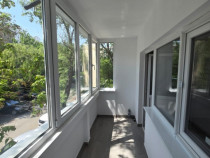 Garsoniera, decomandata, etaj 1 din 4, Uverturii, Teatrul Masca