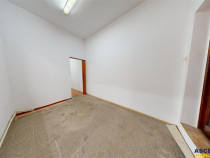 FILM! Stradal imobil, pe doua camere garaj propriu, Centra