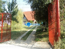 Vila P M Targoviste, exterior sud