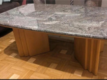 Masuta din lemn masiv si blat din granit