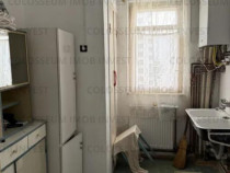 Apartament 2 camere, semidecomandat - zona Noua