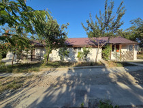 Casa si teren, situat in Sat Crucea de Piatra, comuna Calugareni, jud.