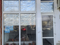 Spațiu comercial 50 mp, parter, cu vitrină și 2 intrări