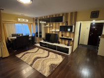 Vand apartament cu 4 camere