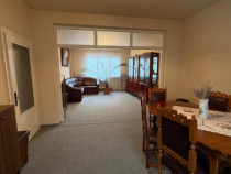 Casă spațioasă 280 mp utili, zonă centrală &ndash; l&acirc;ngă