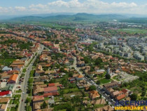 Teren intravilan, pe 5.800 mp, cu vedere frumoasa,in localit