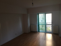 Apartament 4 camere ,Nemobilat/Neutilat,Goga-Nerva Traian.