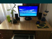 Calculator cu birou si unitate Si monitor