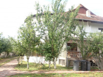 Casa de locuit sau pentru pensiune Deva, 22 Decembrie, SC: 750 mp