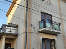 Casa parter + 2 etaje duplex, semicentral, piața mică, Satu Mare