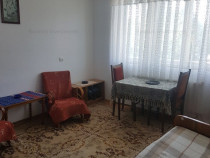 Apartament doua deco, micut, etaj 2, simplu, langa Parcul Cancicov