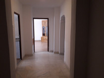 Apartament 3 camare decomandat zona Inel 1