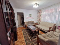 Apartament cu 3 camere de vânzare în zona Darmanesti