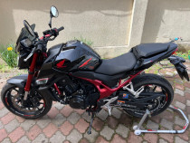 Motocicleta Honda Hornet CB750 2023