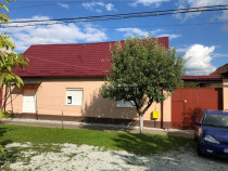 Casa saseasca - iesire din Bistrita - 4 camere - 15 ari tere