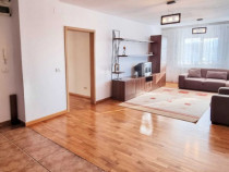 Apartartament 3 camere, strada Brăndușelor