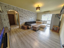 Privat Pridvorului 5 Apartament 4 cam(+1)+boxa, 2auto,Parc Tineretului