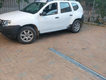 Dacia Duster masina