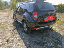 Vând Dacia Duster