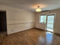 Apartament cu 4 camere, 2 bai, renovat - Centrul Civic