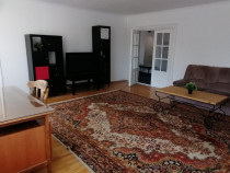 Apartament 4 camere- de închiriat Strada Mosoaia.