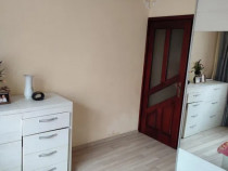 Apartament cu 3 camere decomandate zona Burdujeni - Cuza Voda 3