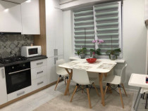 Garsoniera in zona Universitate