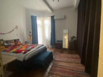 Apartament ultracentral Casa Alba 2 camere decomandat centrala termica