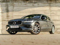 Volvo V60 T4 2.0 Momentum Pro an 2020