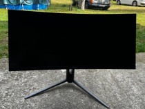 Monitor Curbat Gaming MSI 30", 200Hz, 1ms - Stare excelentă