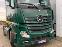 Mercedes Actros 1851