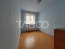 Apartament 3 camere semidecomandat etaj 1 zona Tudor Vladimi