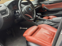 BMW x1xDrive cu panorama negociabil