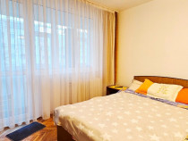 Apartament 2 camere, zona Ultracentrala, cu boxa