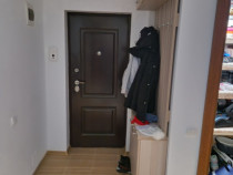 Vând apartament 3 camere, cu boxa (BECI) complet mobilat