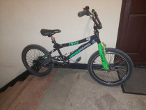 Bicicleta BMX DHS