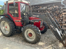 Tractor International 885 xl cu încărcător