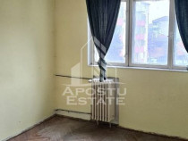 Apartament cu 2 camere, etaj 3, zona Sagului