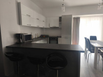 Apartament 4 camere de inchiriat, 100mp, etaj 3, centru Rada