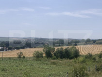 Teren extravilan, parcelat.
