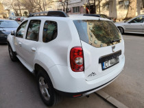 Vând Dacia Duster